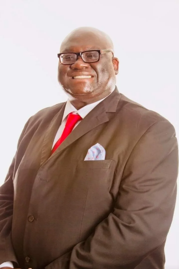 Portrait of Dr. Shannon Lewis